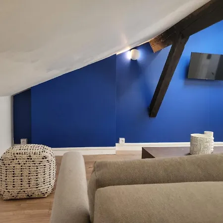 Virgil Apartment